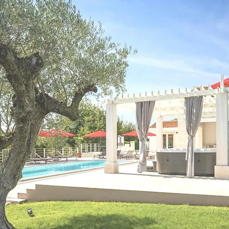 Villa M Sea View Holiday home
